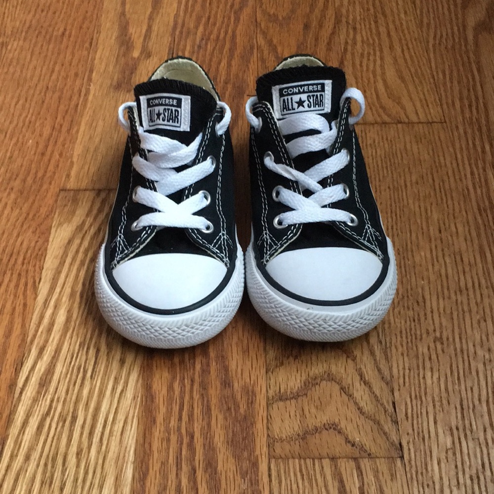Converse - Toddler Boy - size 8 Black